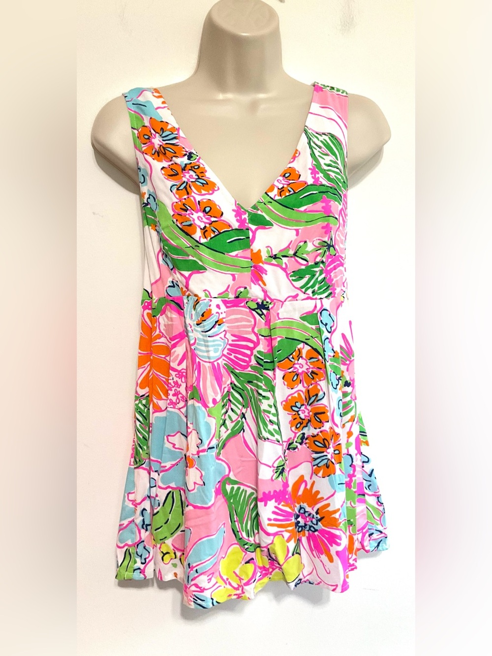 Lilly Pulitzer target XS nosey posey top